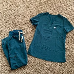 Figs Caribbean Blue scrub set